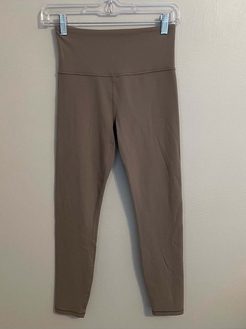 Athleta Ultra High Rise Elation 7/8 Tight Taupe/ Tan Color Size XS